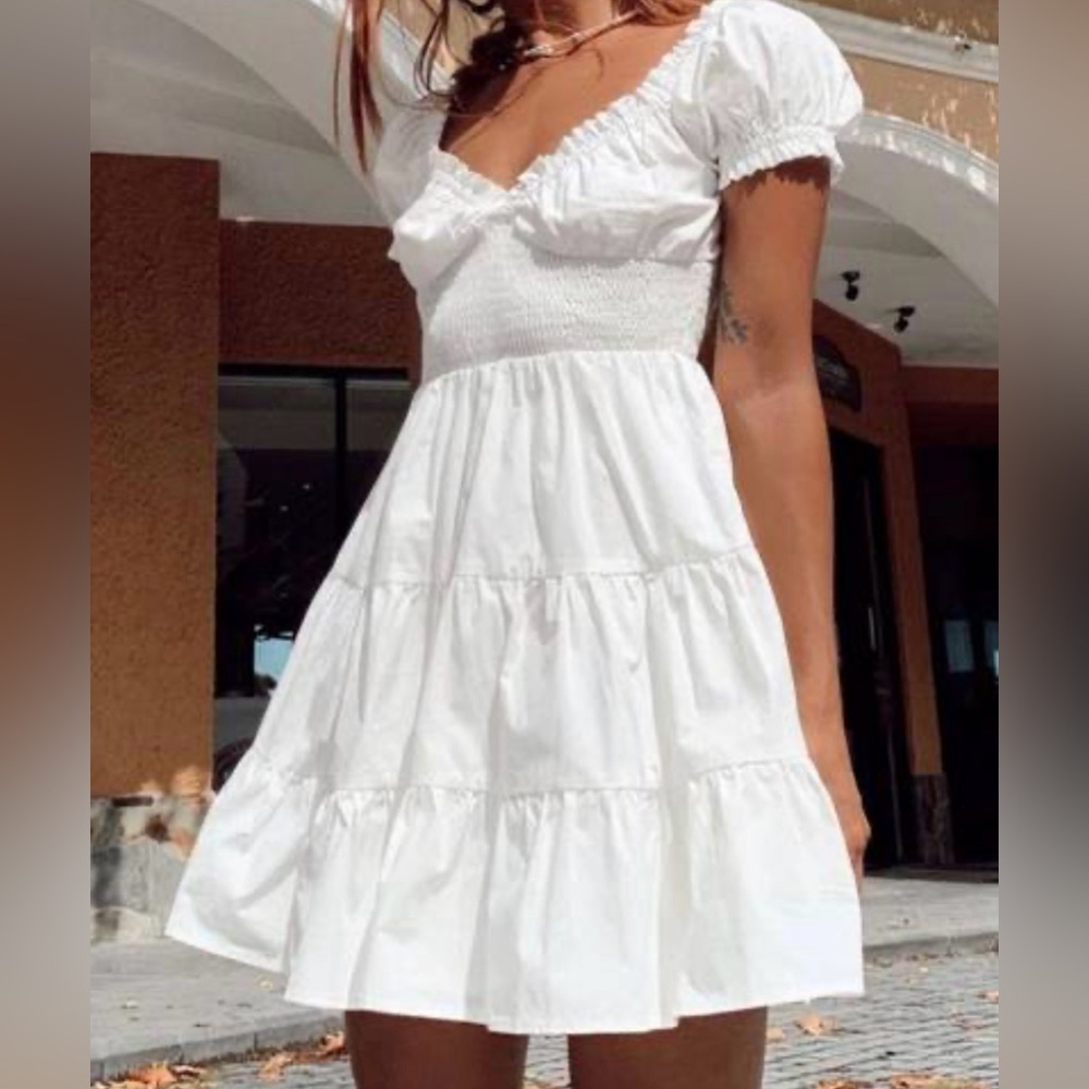 🔴Princess Polly smocked milkmaid dress